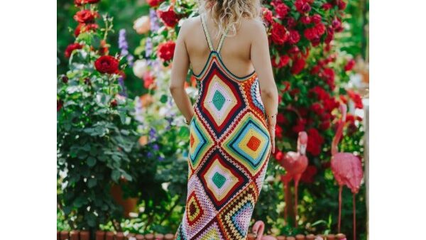 Odyssey crochet maxi-jurk stijldetail - Loom & Loop