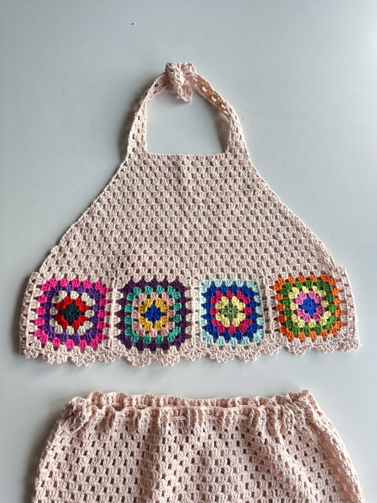 Ivory Bloom crochet two-piece set - handgemaakt bij Loom & Loop